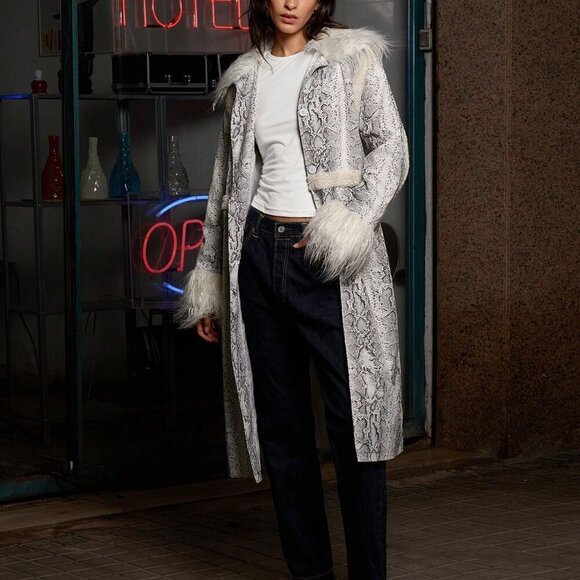 Chic Women's Snake Skin Print Faux fur Trimmed Long Jacket Coat - Picture 4 of 8